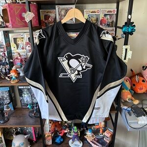 Vintage Pittsburgh Penguins CCM NHL Hockey Jersey Women’s Size S